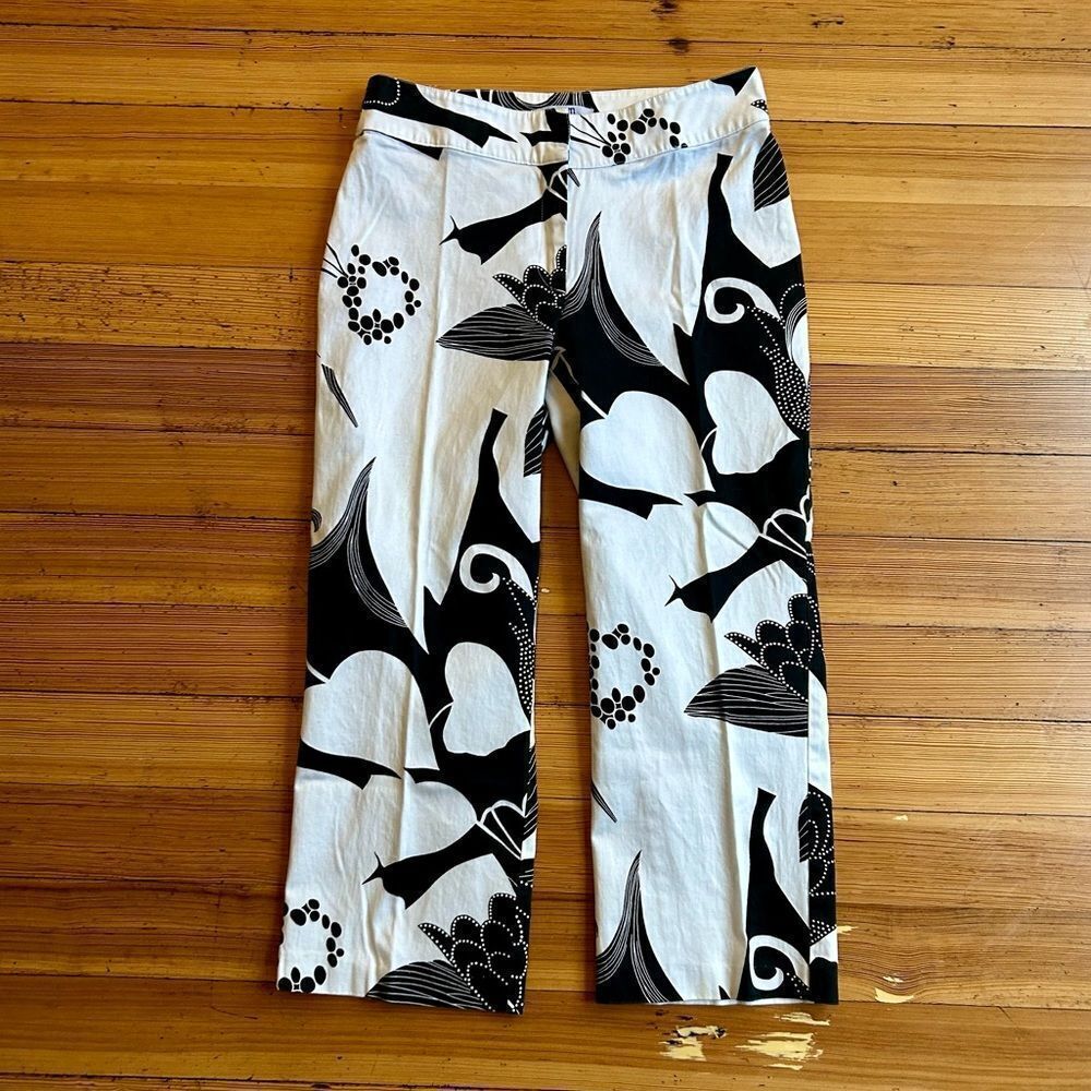 Acorn cropped/ ankle cotton blend pants. Size 6.